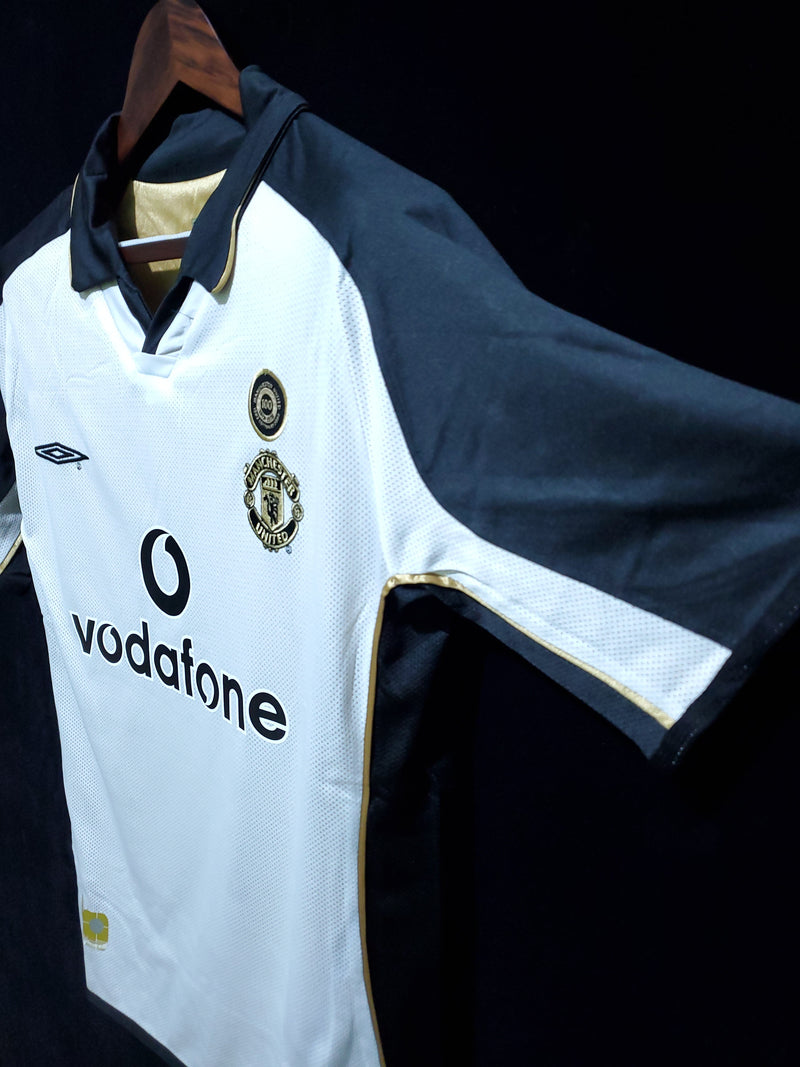 Camisa Retrô Manchester United 2001/2002 100th 24/25 - 2 em 1